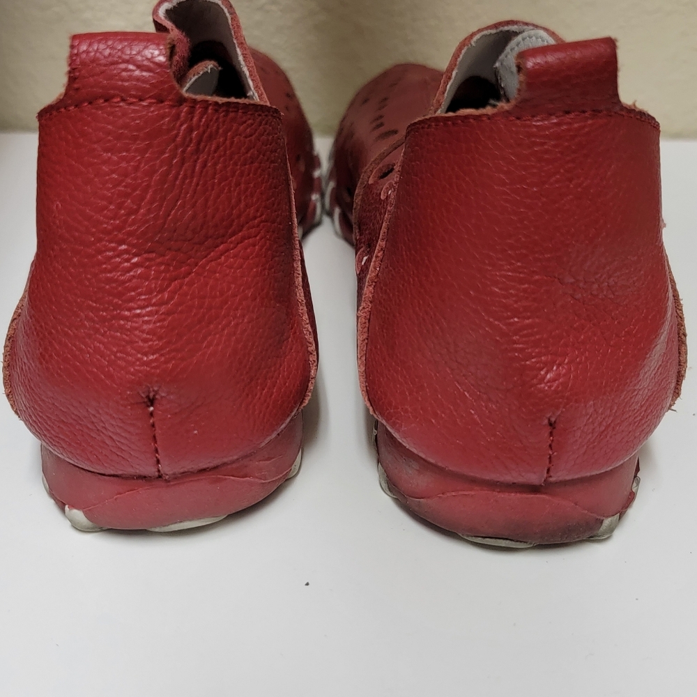 Litfoot Italian Leather velcro close sneaker. Red. EU size 39 (US 8.5-9). - Picture 7 of 8